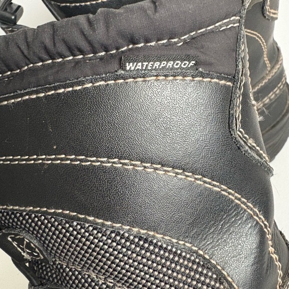 The North Face kids Alpenglow lV waterproof boots winter size 2 - Picture 4 of 6